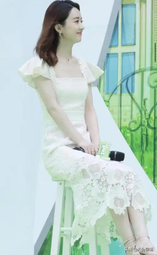 2 跟贴 x 用微信扫描二维码 分享至好友和朋友圈 个子小巧的赵丽颖