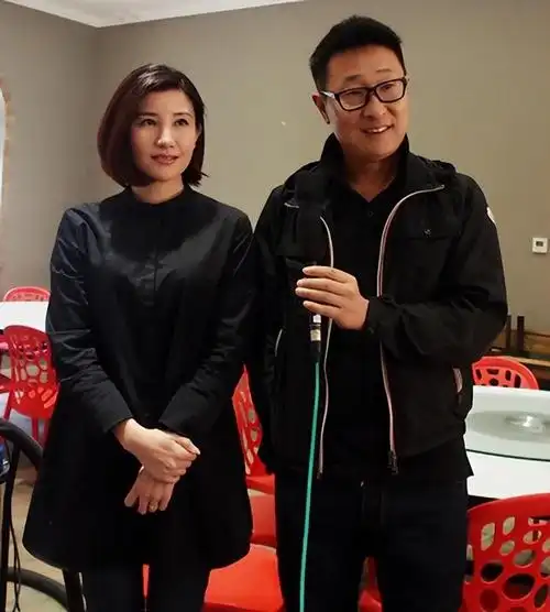 回顾金婚演员境况差距大有人被封杀有人红透半边天