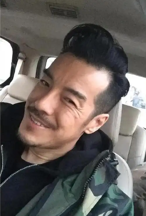 她竟就是海一天的妻子,难怪引来李冰冰羡慕,陈坤甘愿做伴郎