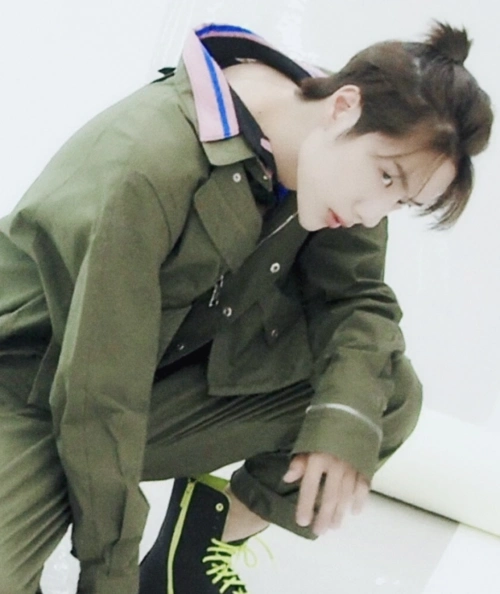 有一种"反差"叫王一博的丸子头,原以为很娘,结果却a爆全网!