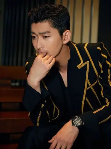 张翰蓄须背头成熟写真图片,明星,写真,帅气,张翰,成熟