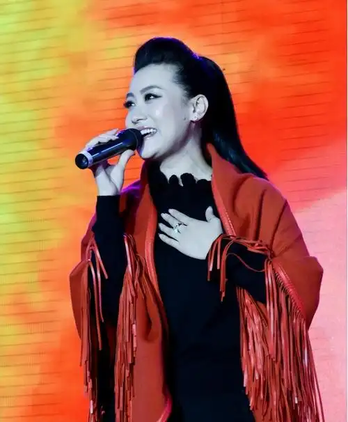 回顾谭晶我这辈子正确的决定就是为科学家丈夫生了两个女儿