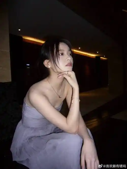 魏大勋李庚希拍吻戏