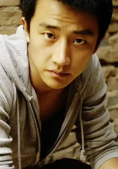 黄轩,黄轩图片,照片 网上群发短信_大福影视剧情网