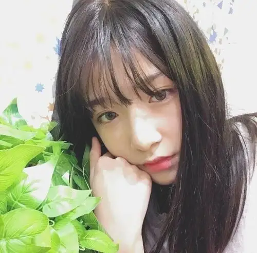 这名超可爱的14岁小正妹在网上爆红,其实是一名男孩子.