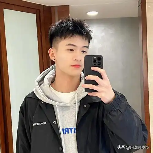 2021年底越剪越帅的3款男生发型参考,剪完让你尽显男神范儿_网易订阅