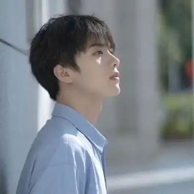 阳光帅气的精致真人的小众男头日系成熟又很冷酷帅气的高冷男头