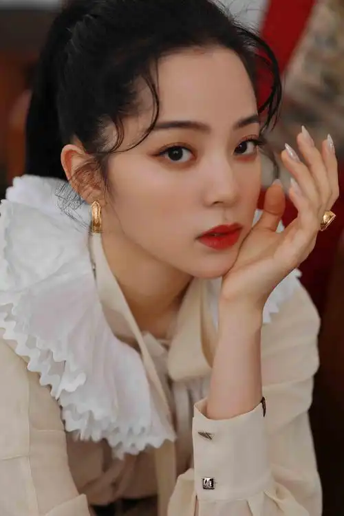 欧阳娜娜小王子拉夫领可爱写真