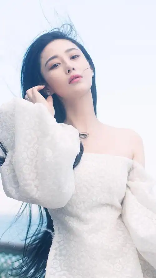 张馨予精美壁纸:什么叫风情万种的女人,这就是!