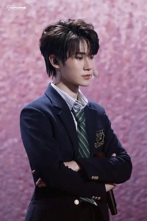 神也偏爱#张真源queencard#@时代少年团-张真源