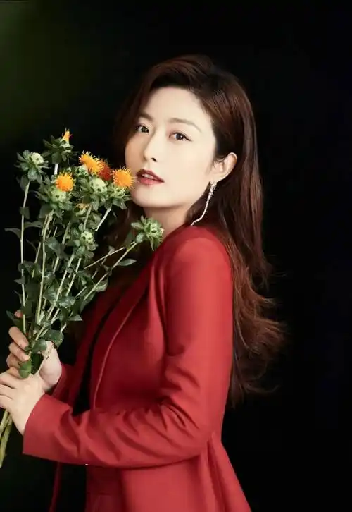 演员徐百慧:女知青专业户,出道18年0绯闻,38岁未婚未育很幸福