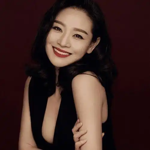 她是张嘉译的"御用媳妇",4次合作都没捧红,却被张国立带火|王维维|老