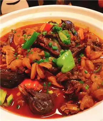 南湖的土菜馆!牛鞭烧鸽子配上鱼籽烧豆腐,我可以一口气吃下两碗饭!