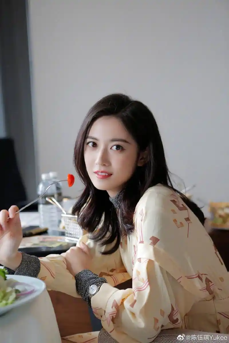 最美赵敏再度惊艳!陈钰琪挑战10天不断更福利图
