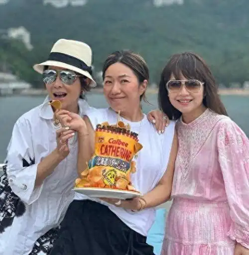 标题:深度解析花花世界里的真爱秘密:郑志刚与余雅颎