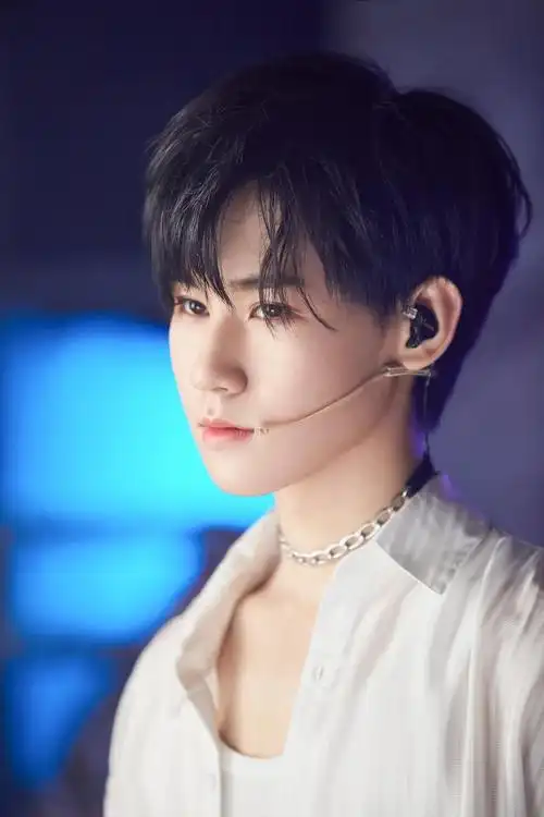 张真源个人资料