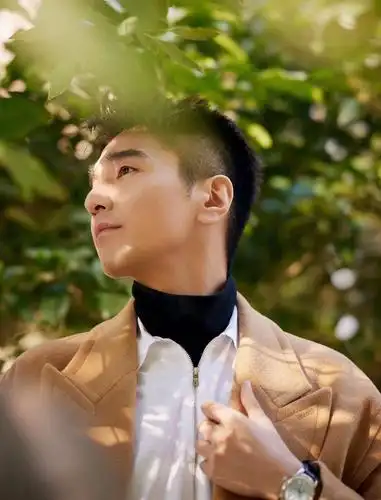 男生穿赵又廷这一身,又帅又高级