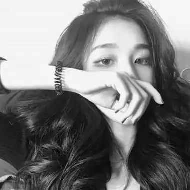 美女黑白头像超拽霸气