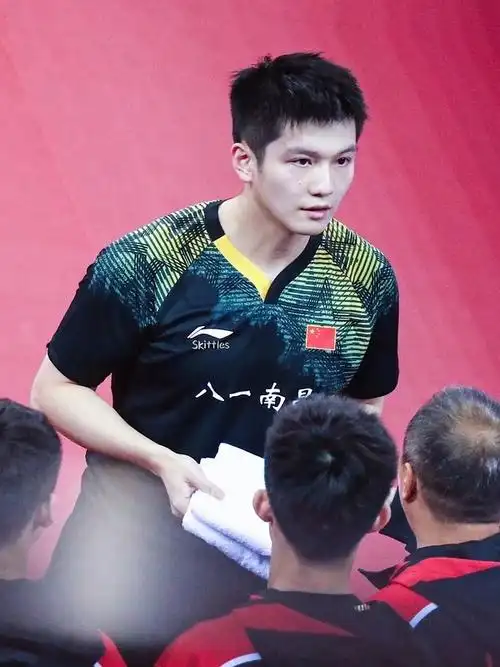 国乒男队骨相浅析0769樊振东篇