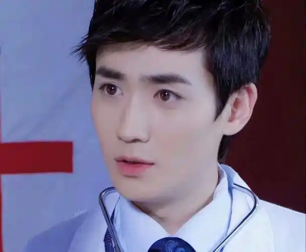 为什么朱一龙看着比刚出道时好看了呢