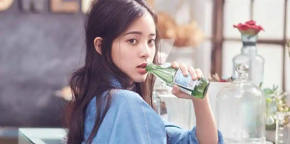 欧阳娜娜否认恋情,和王源只是纯兄弟,王源对此有何回应_音乐_友谊