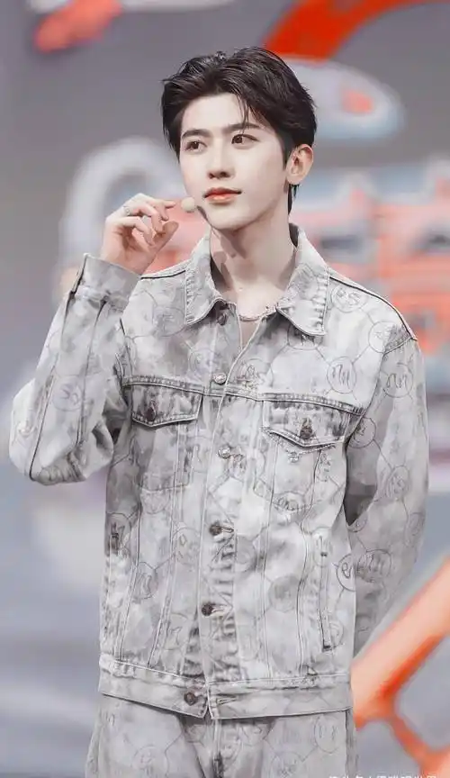 优质偶像蔡徐坤!