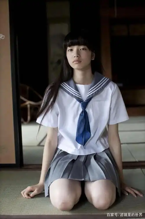 小松菜奈 夏日的校服女孩