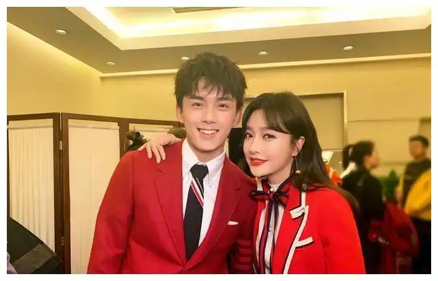 20岁范丞丞和大21岁的秦岚演"姐弟恋",范冰冰心理阴影有多大?