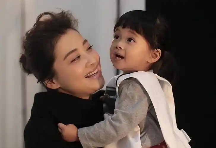 "偏心二胎"梅婷:曾是大佬金丝雀,暗讽孙俪不光彩,视女儿为仇人_爱情