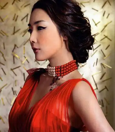 p>崔智友,1975年6月11日出生于韩国釜山,毕业于汉阳大学的电影系mbc