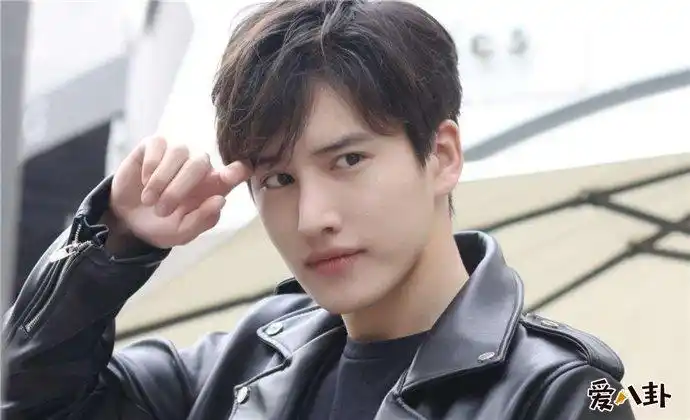 李萌萌的男朋友是赵越吗赵越偷吻李萌萌吻戏花絮太甜了