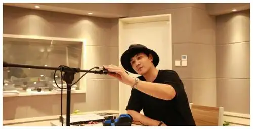 张含韵的男朋友原来是他难怪这么熟悉