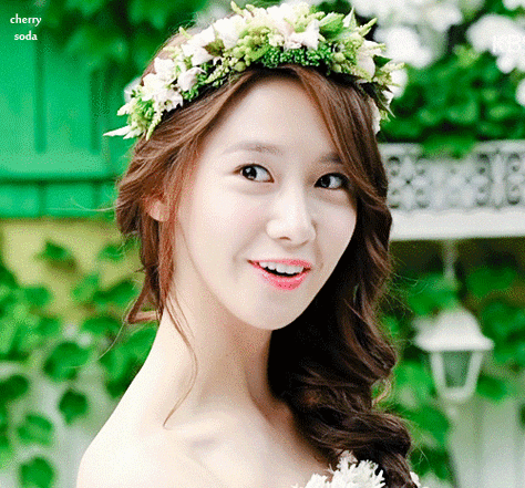 林允儿女神美女少女时代小清新清爽花环gif动图_动态图_表情包下载