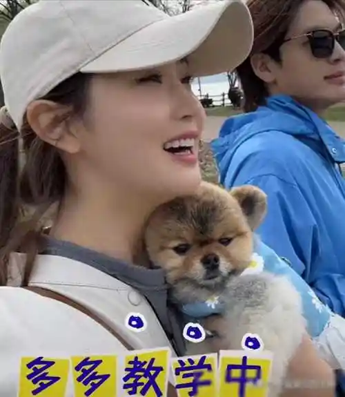 李多海赏樱与男友,整容后惊艳众人,中文流利引关注_家庭_事业_李易峰