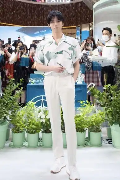 00华晨宇除了腿还有什么