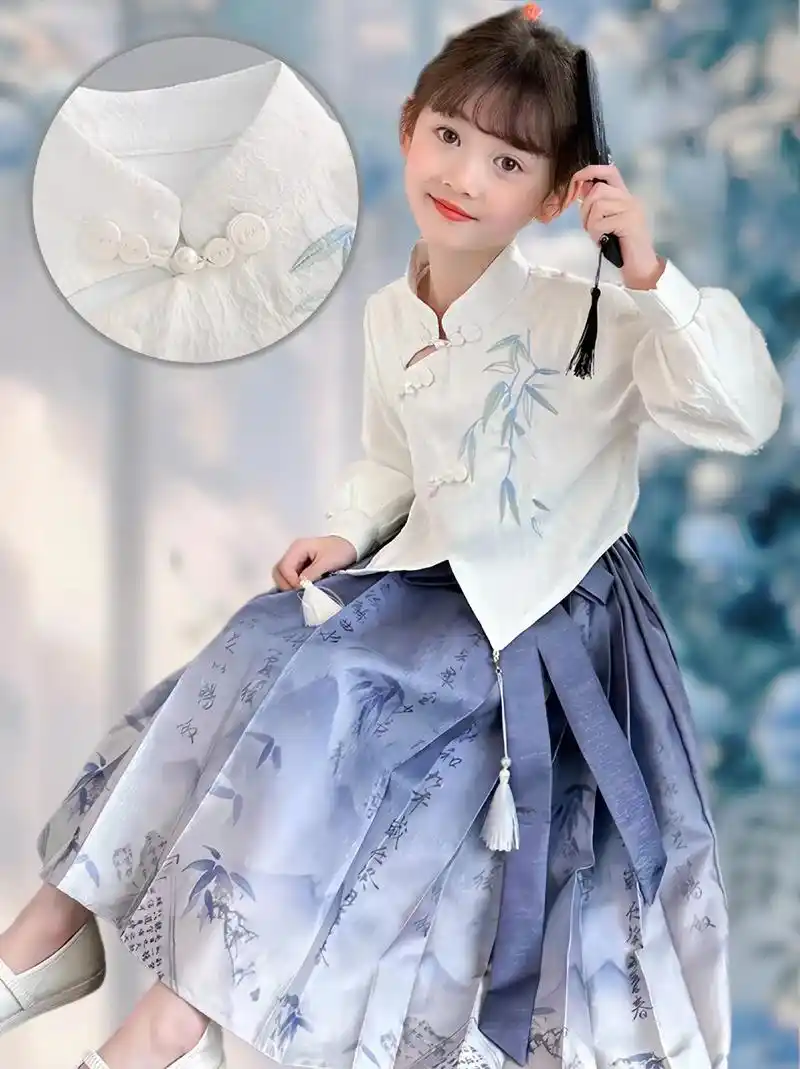 立领设计挺括有型,盘扣设计,时尚感满满#新款儿童汉服服装推荐 #国风