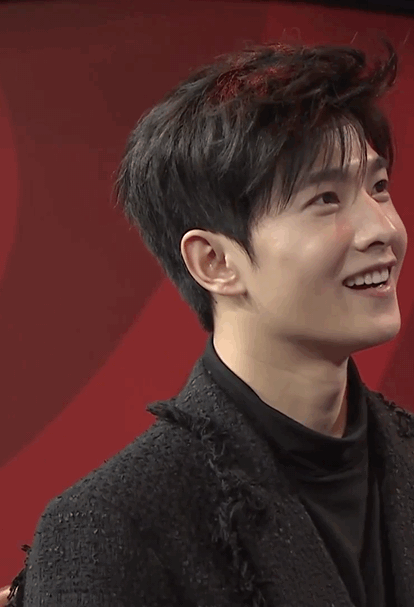 杨洋搞怪动图分享是全世界最可爱的崽