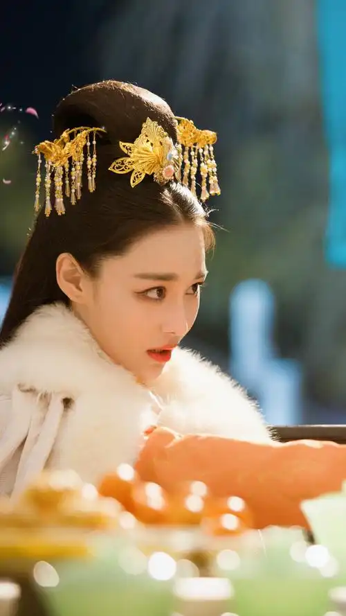 花谢花飞花满天谢千寻张馨予