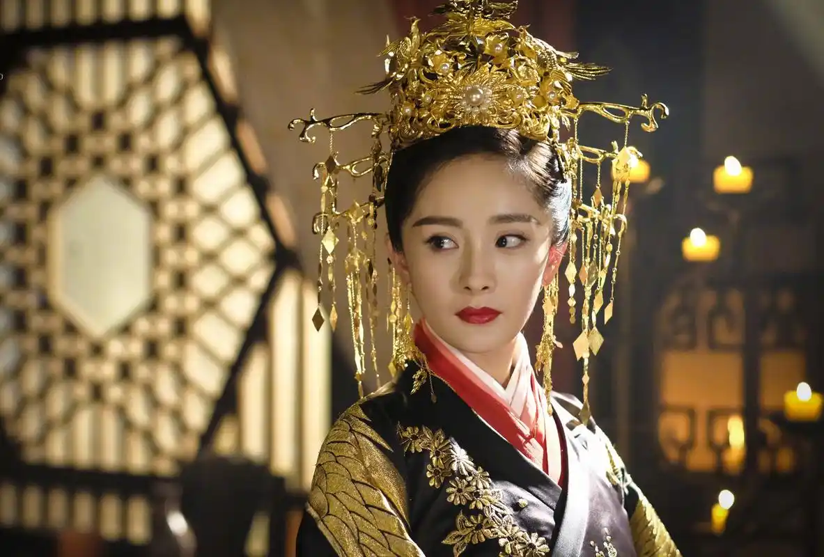 杨幂的7个绝美古装,雪鸢是白月光,最美的不是白浅,这位太绝了