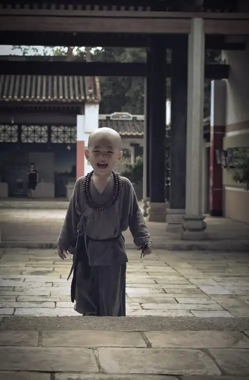 可爱的小和尚