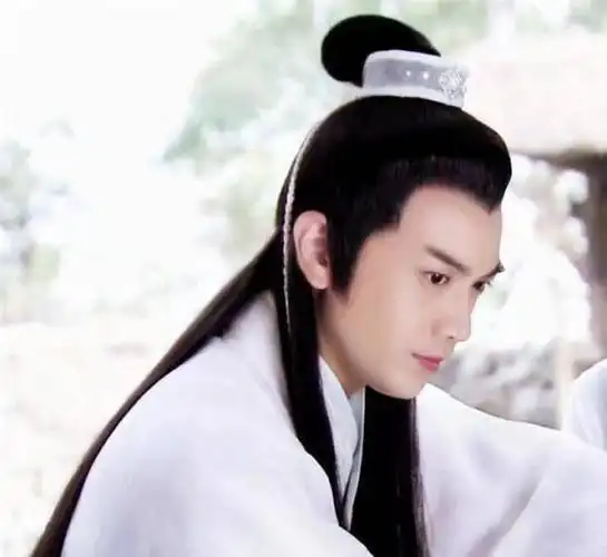 他是"古装男神"48岁保持冻龄,只愿演配角?所演楚留香惊艳众人