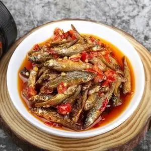 田野故事香辣小鱼仔湖南特产咸鱼干下饭菜柴火鱼咸菜开盖即食拌面