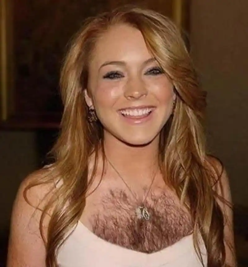 在一次偶然的机会下,我发现女朋友的胸部竟然有胸毛!