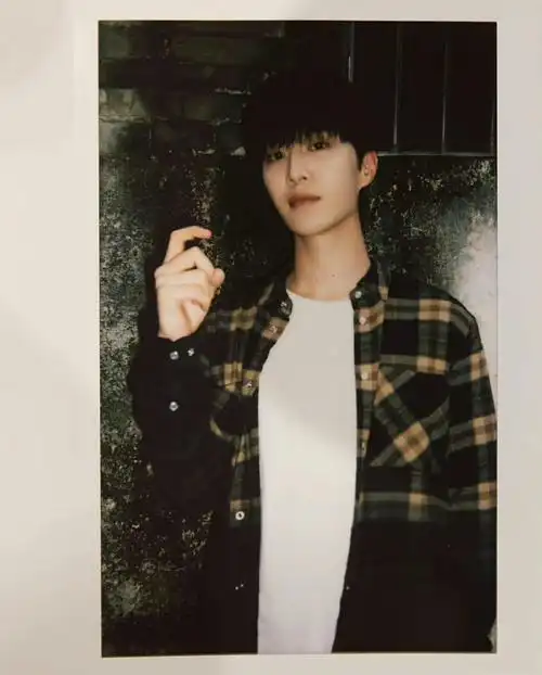 范丞丞脸颊比心##范丞丞要久久爱脸颊比心