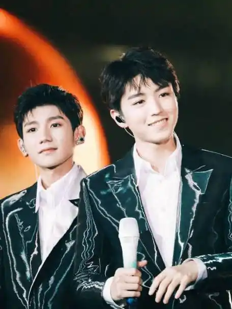 了王俊凯和王源的官宣加盟,真的好惊喜啊,不知道他们两个会不会同框