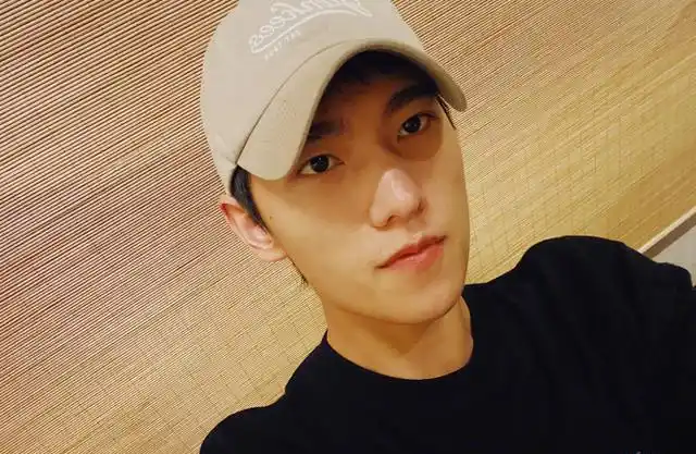 原创杨洋首次晒倒模自拍照正面回应三年前谣言看完后让人心酸不已