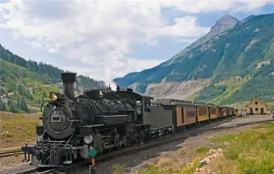 车轮上的旅程 玩转最美的8条火车观光路线