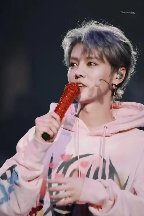 鹿晗狗啃式刘海#什么发型都是我的可爱宝宝!星期五来看可爱小粉02