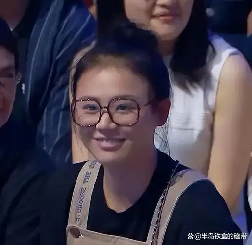 马思纯又复胖!体重回到120,腰腹部赘肉突出,不过脸色很好