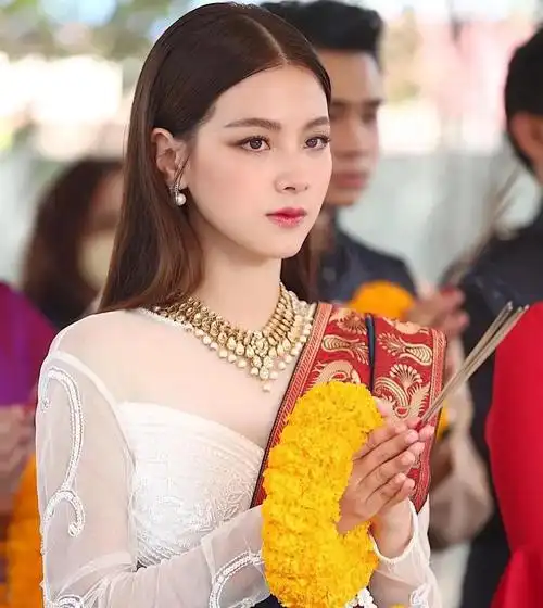 5位中泰混血绝世美女,你都见过,还有人居然和刘亦菲合作过